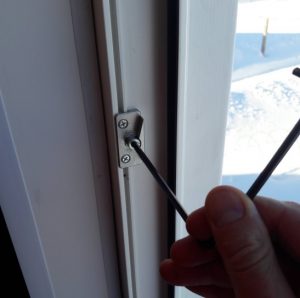 Как перевести окна в зимний режим и сэкономить на отоплении